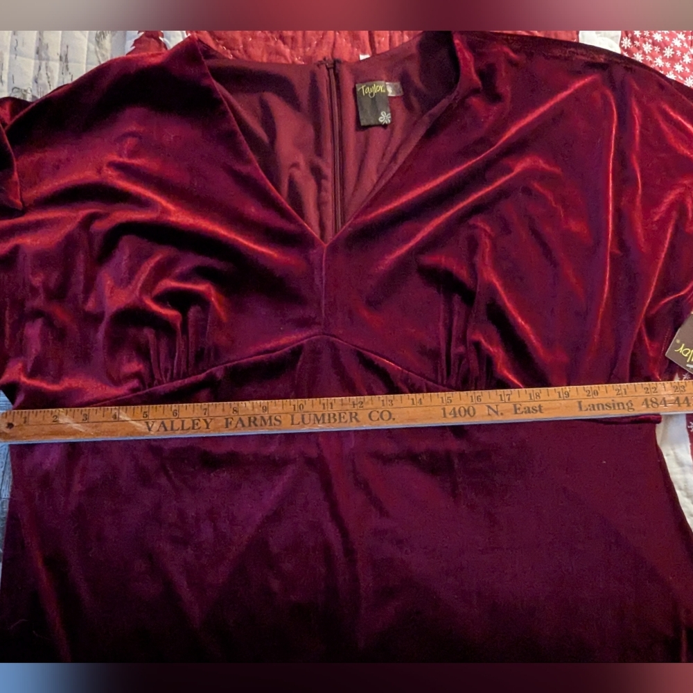 Taylor doleman sleeve stretch velvet dress 20W - Picture 5 of 12